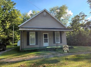 321 E South Ave, Olney, IL 62450
