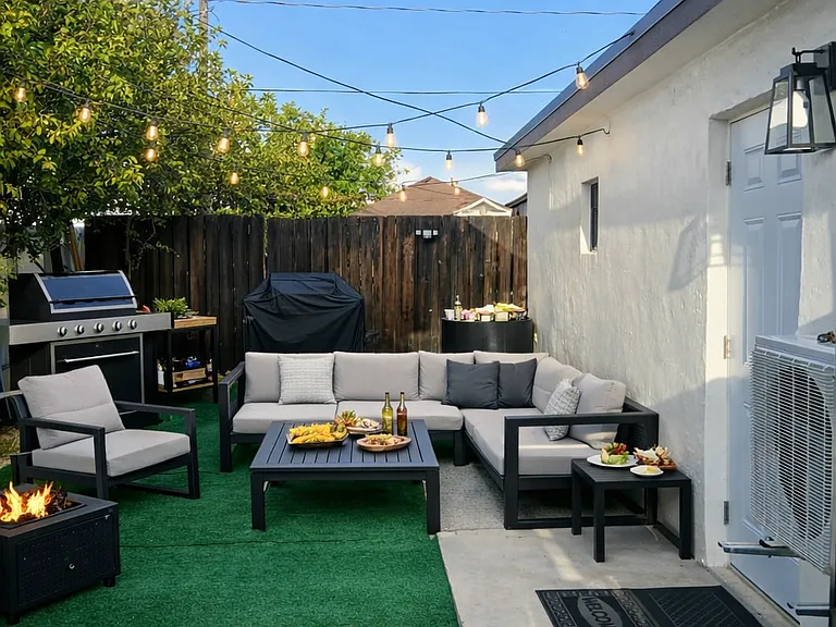 E 10th Ave — Photo 4