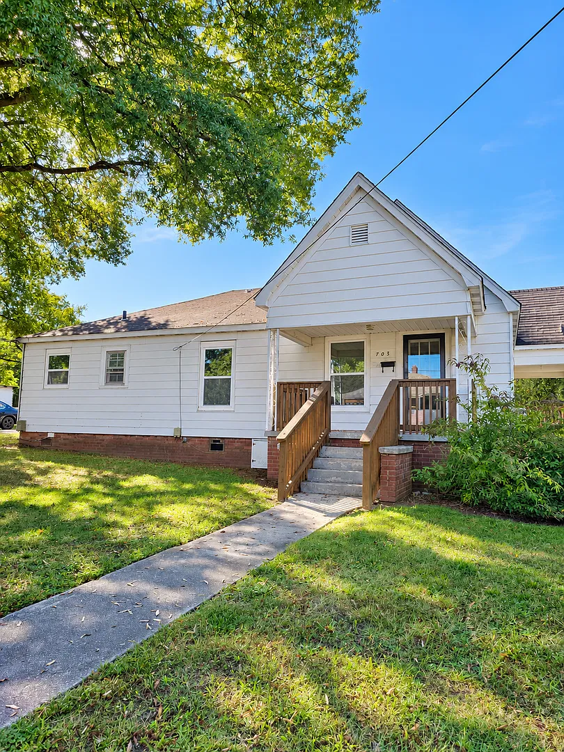 1 bedroom / 1 bathroom duplex in Kannapolis — Photo 1