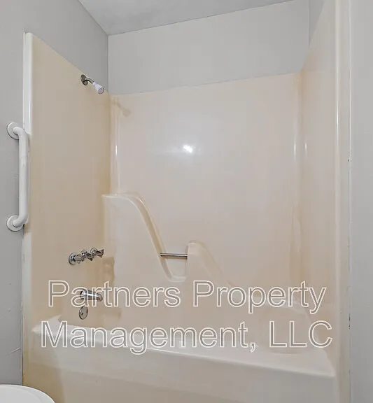 3520 W Olive St — Photo 16