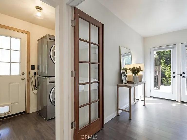 619 Oak St — Photo 2