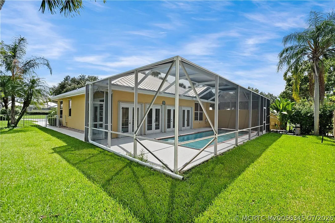 3 bed, 2.0 bath, 1563 sqft, $3,750 — Photo 4