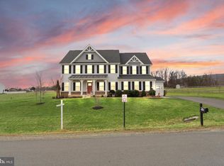 38373 Coralberry Pl, Lovettsville, VA 20180