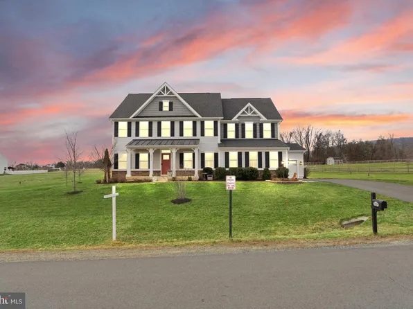 38373 Coralberry Pl, Lovettsville, VA 20180