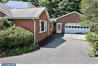 2nd image of 1525 Old Coach Rd