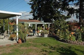 4th image of 10621 Irene Ave SW