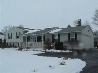 1609 W High St, Orrville, OH