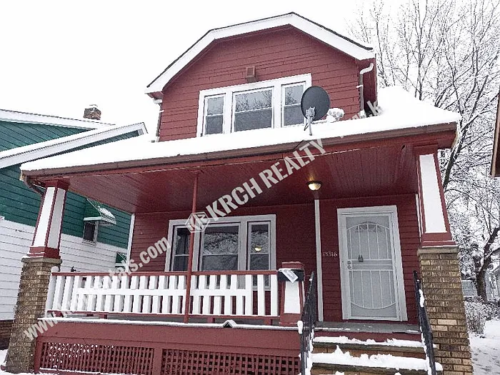 13316 5th Ave photo 1