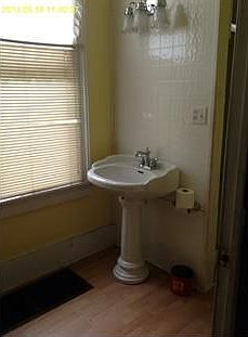 3rd image of 413 E Washington St