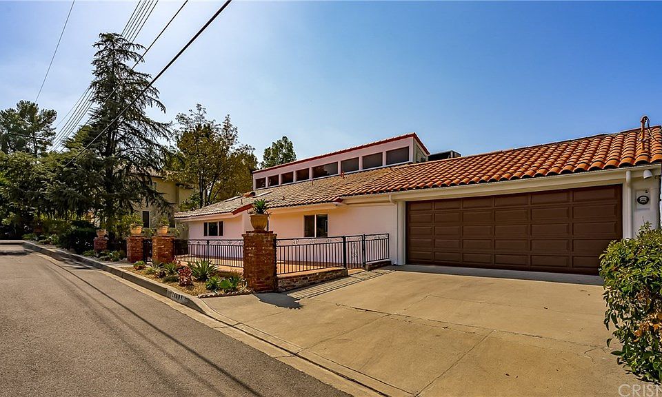 1st image of 21689 Yucatan Ave