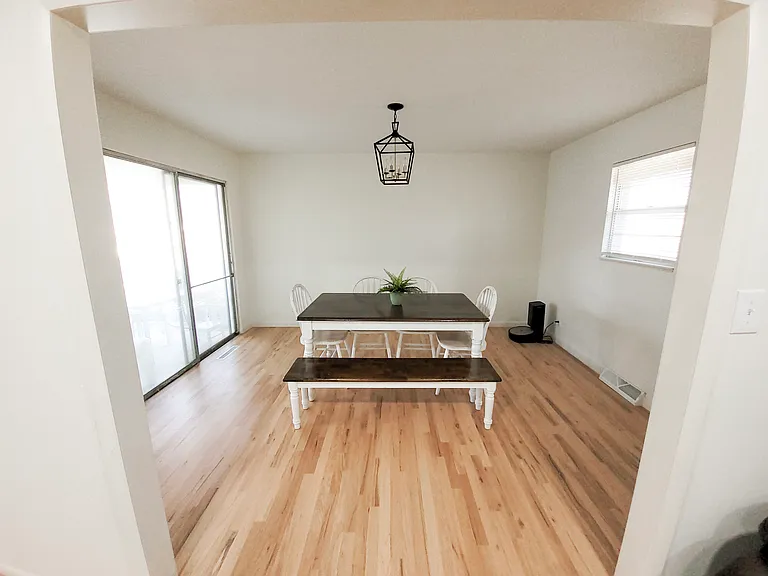 517 E McGee St — Photo 6