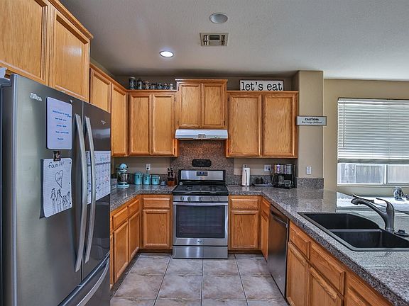 2nd image of 1812 Dawnelle Way