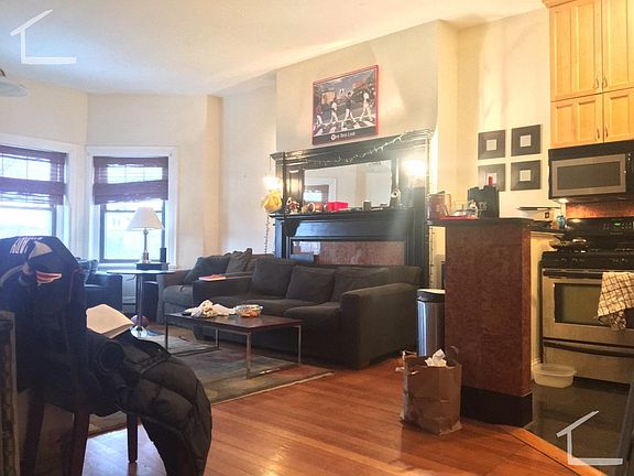 3rd image of 1689ZA Beacon St #3ZA
