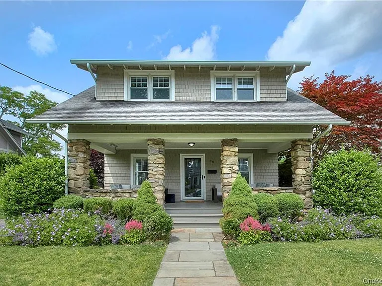 18 Elmwood Ave — Photo 1