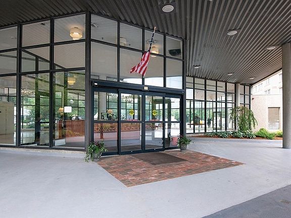 2nd image of 250 Hammond Pond Pkwy APT 312S