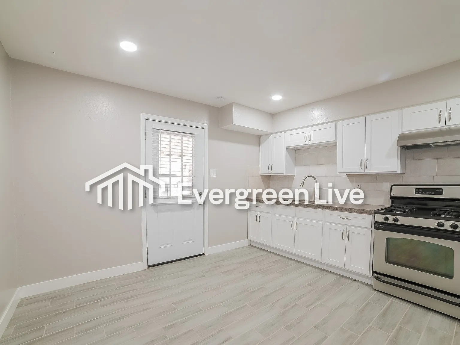 2 bed, 2.0 bath, 1200 sqft, $1,795 — Photo 4