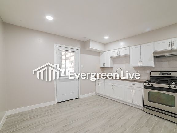 4th image of 7737 W Weldon Ave