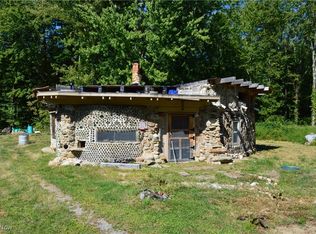 2805 Black Sea Rd, Jefferson, OH 44047