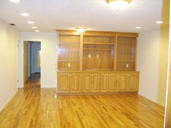 2nd image of 109 Fairway Dr