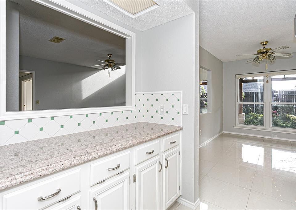 1st image of 104 Montreal Dr