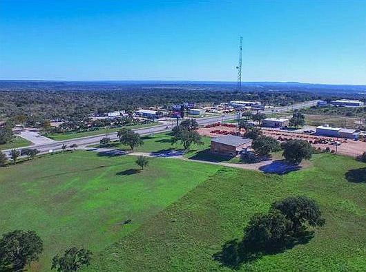 5th image of 5526 Highway 281 N