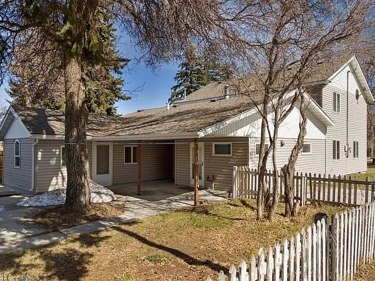 803 N Grand Ave — Photo 4