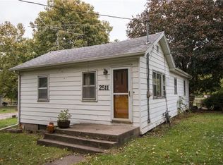 2511 E 23rd St, Des Moines, IA 50317