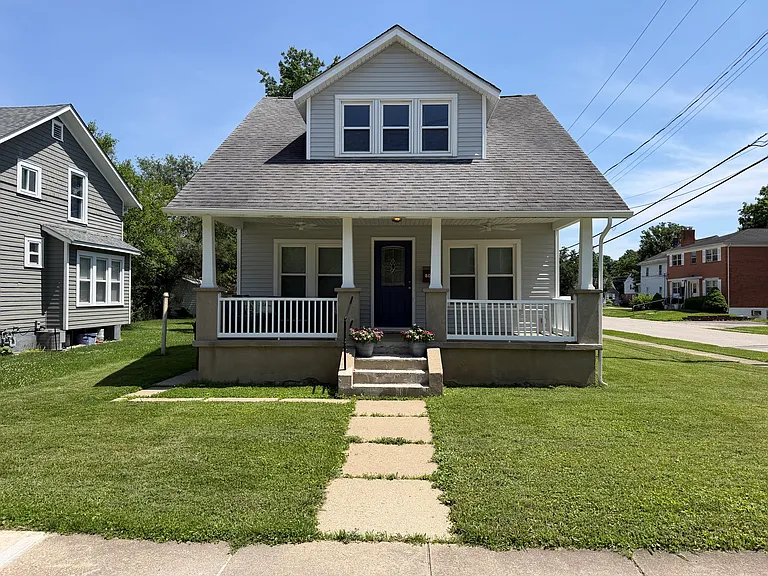 804 Forest Ave — Photo 1