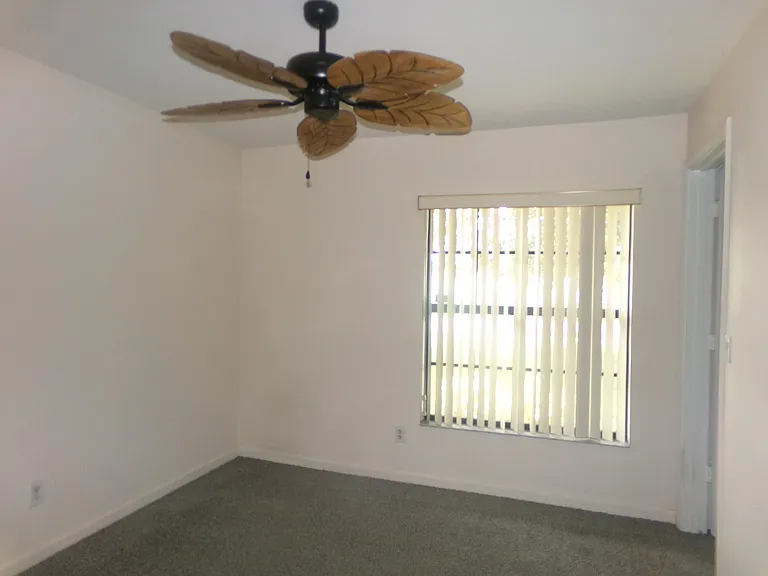 1667 SW California Blvd — Photo 8