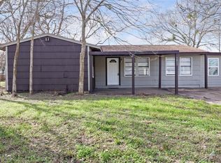 1011 W 10th St, Freeport, TX 77541