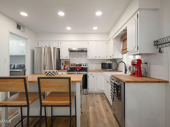 5th image of 4009 E CAMPBELL Avenue