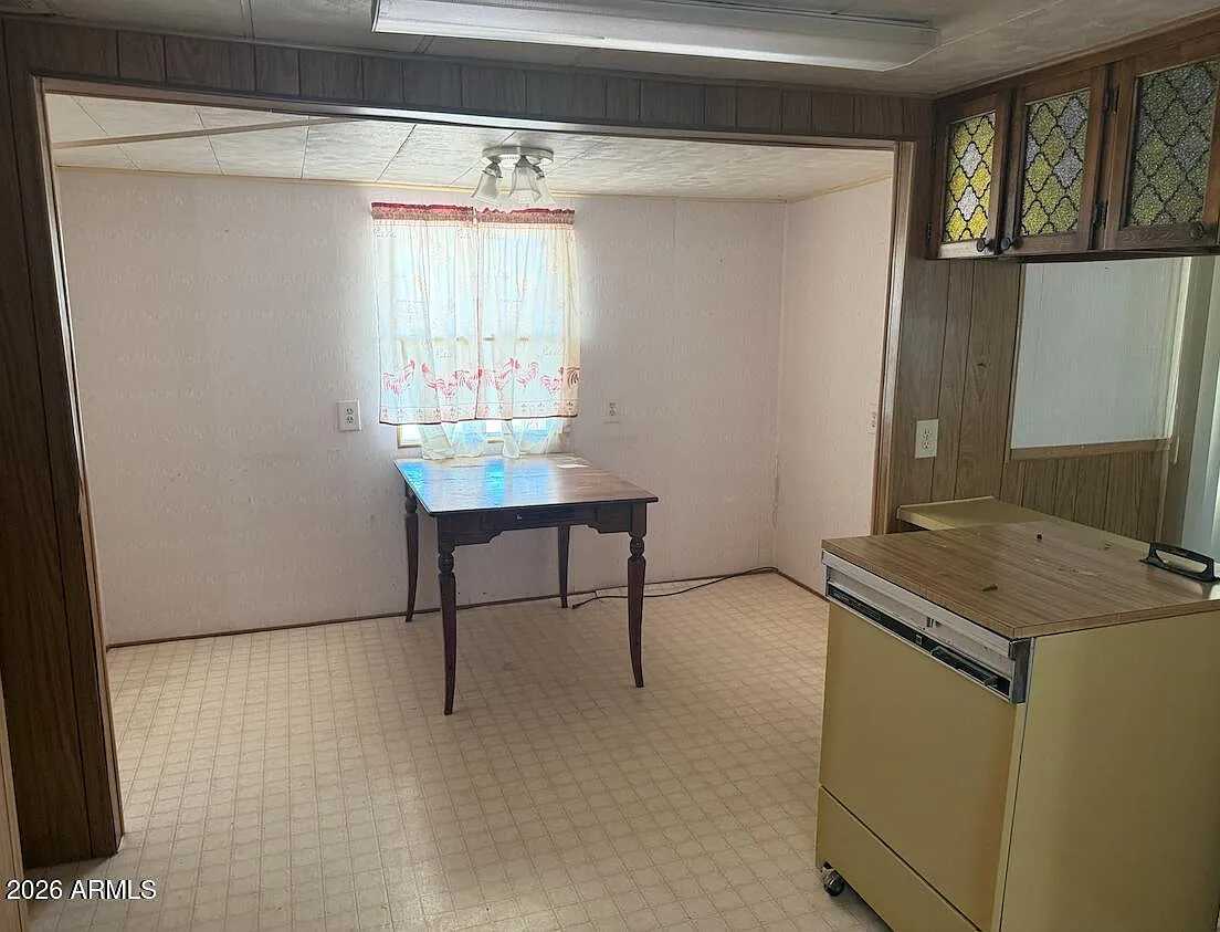 3 bed, 1.5 bath, 924 sqft, $1,400 — Photo 3