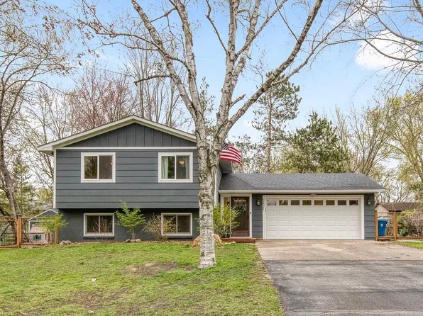 2421 4th St, White Bear Township, MN 55110