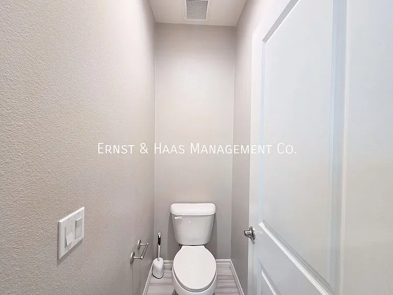 4735 Holly Ave — Photo 28