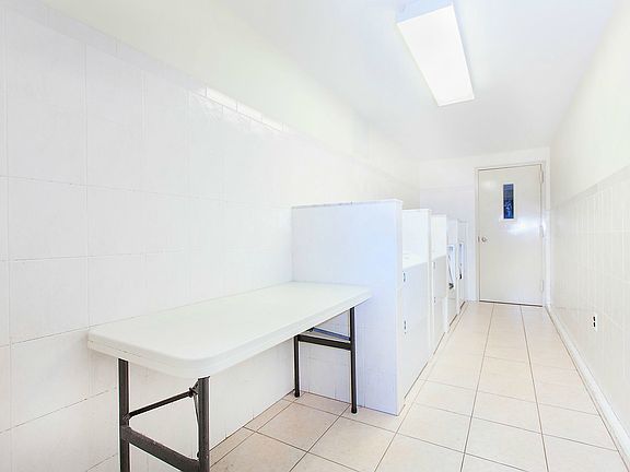 4th image of 474 Ovington Ave #2RC