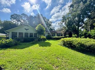1692 Holly Oaks Lake Rd E, Jacksonville, FL 32225