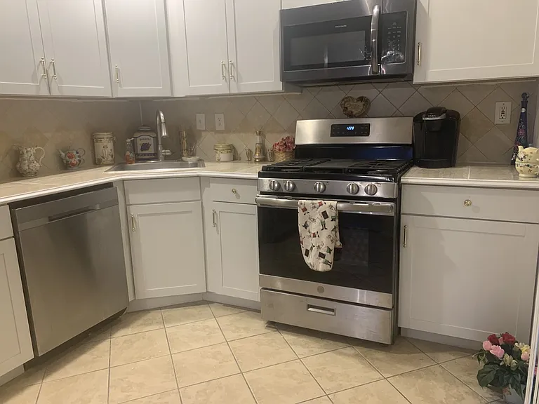 227 Lindsey Ct #1 — Photo 21