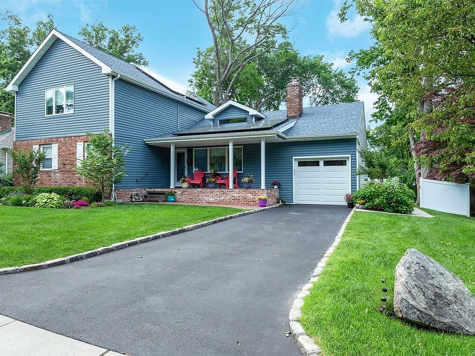 1st image of 83 Plymouth Dr N