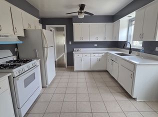 4814 Crain St #2, Skokie, IL 60077