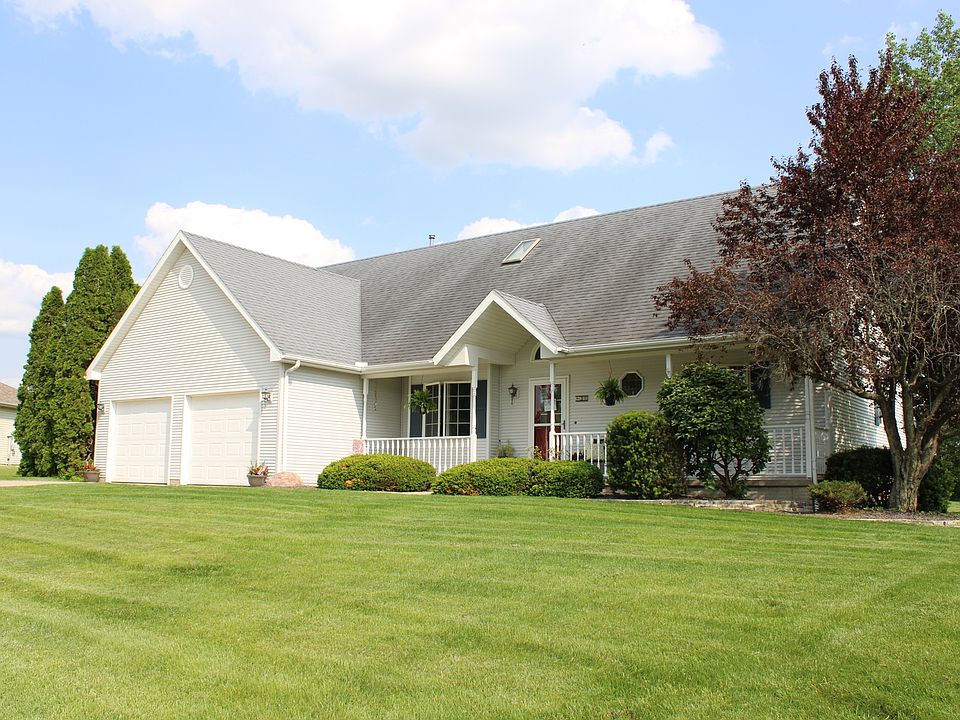 30 Kirkwood Dr, Clinton, IL 61727 Zillow