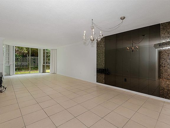 2nd image of 1401 NE 191st St #D101