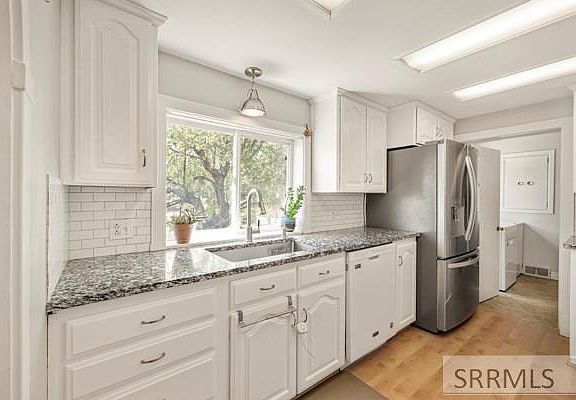 4th image of 3347 E 100 N