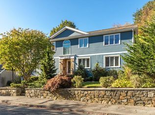 8 Lucia Rd, Marblehead, MA 01945