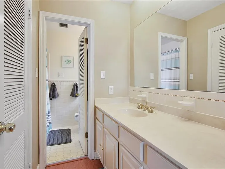 5029 Loveland St — Photo 10