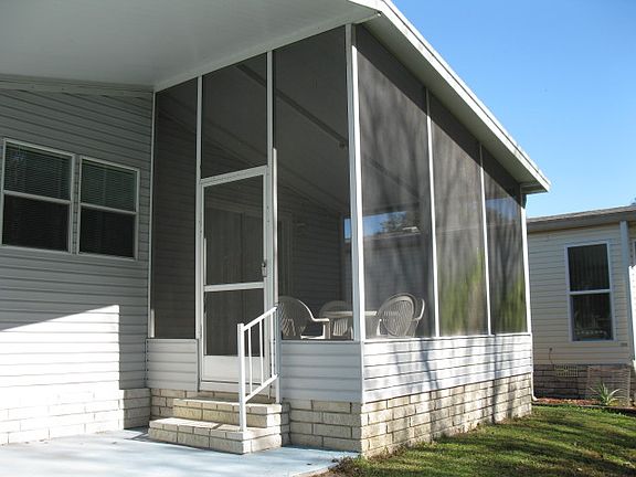 3rd image of 163 Townbridge Dr