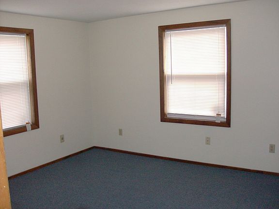 3rd image of 9515 Community Rd #D