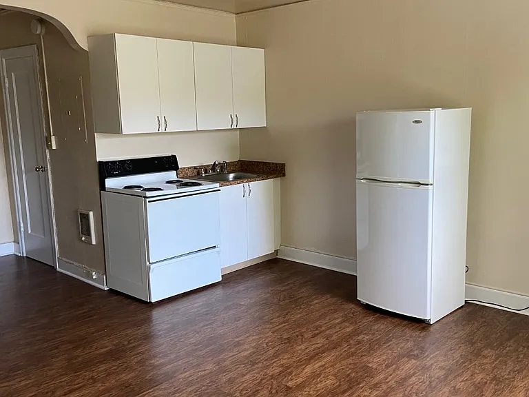 CharlesBee Apartments — Photo 14