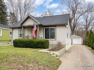 2536 Day Ave NW, Grand Rapids, MI 49544