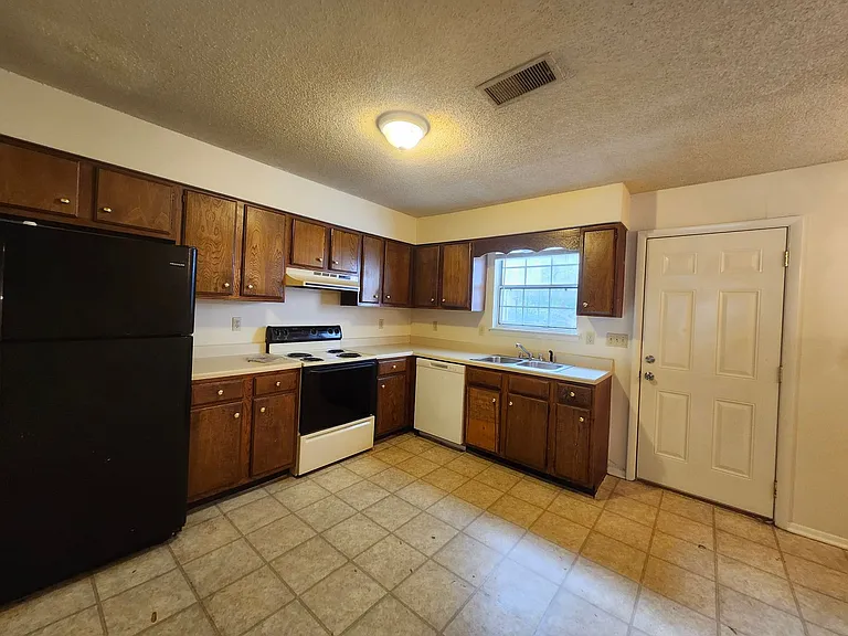 4116 Maple Terrace Ln — Photo 4