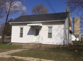 806 W 2nd St, Beardstown, IL 62618